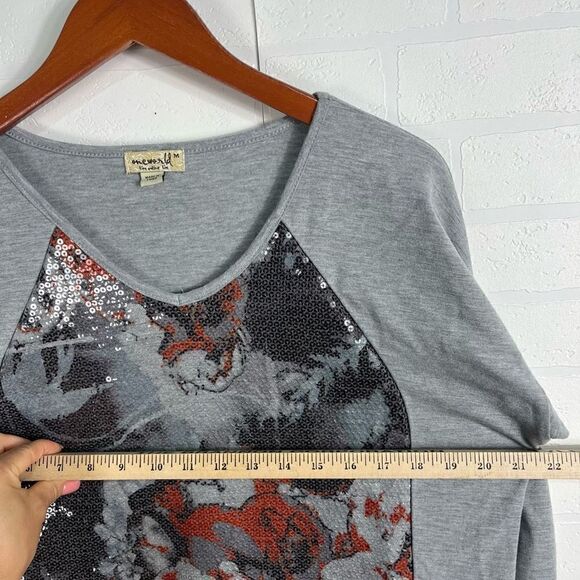 One world womens top size M Sequin Graphic - Picture 8 of 15
